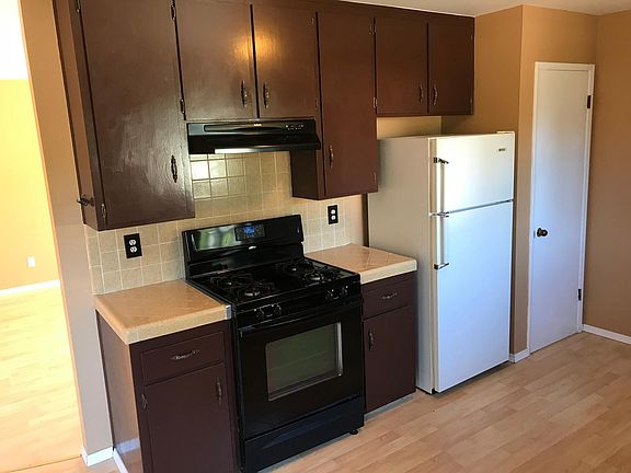 3rd image of 533 Felton Way