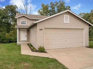 226 Sorrento Ln, O'Fallon, MO 63366