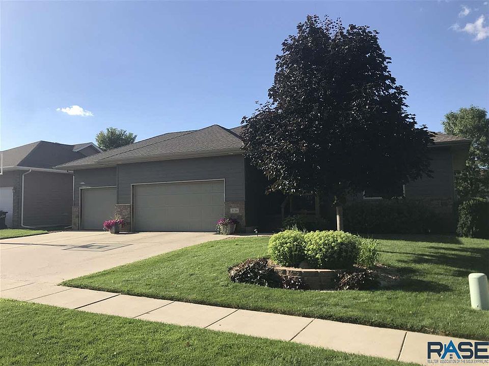 1st image of 3116 W Rose Crest Dr