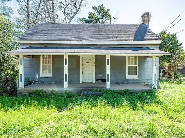 266 SE Orange St NE, Dawson, GA 39842