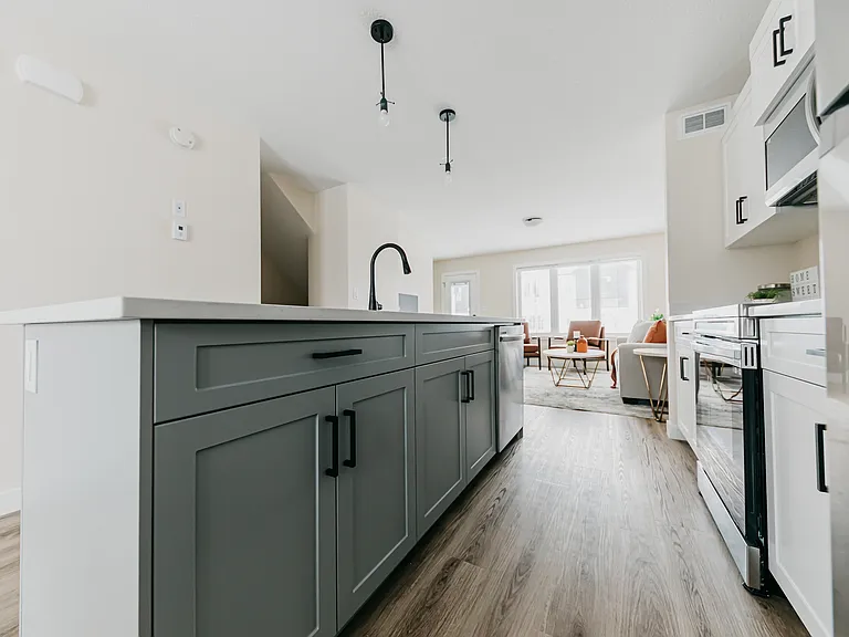 2820 Narcisse Dr — Photo 1