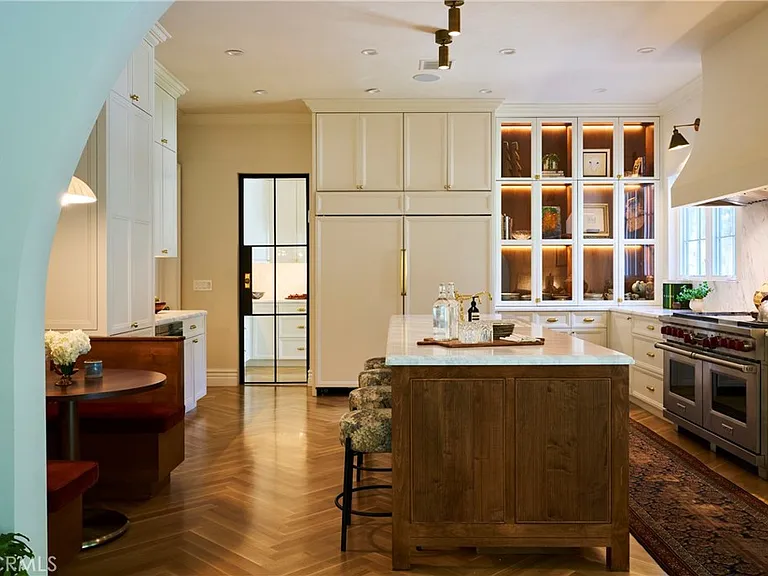 4427 Westchester Dr — Photo 14