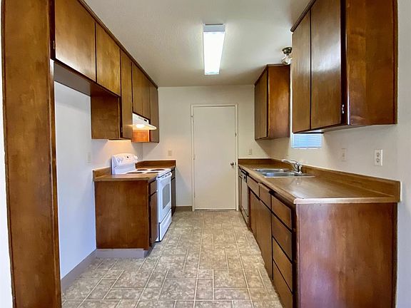 3rd image of 540 Linda Ct