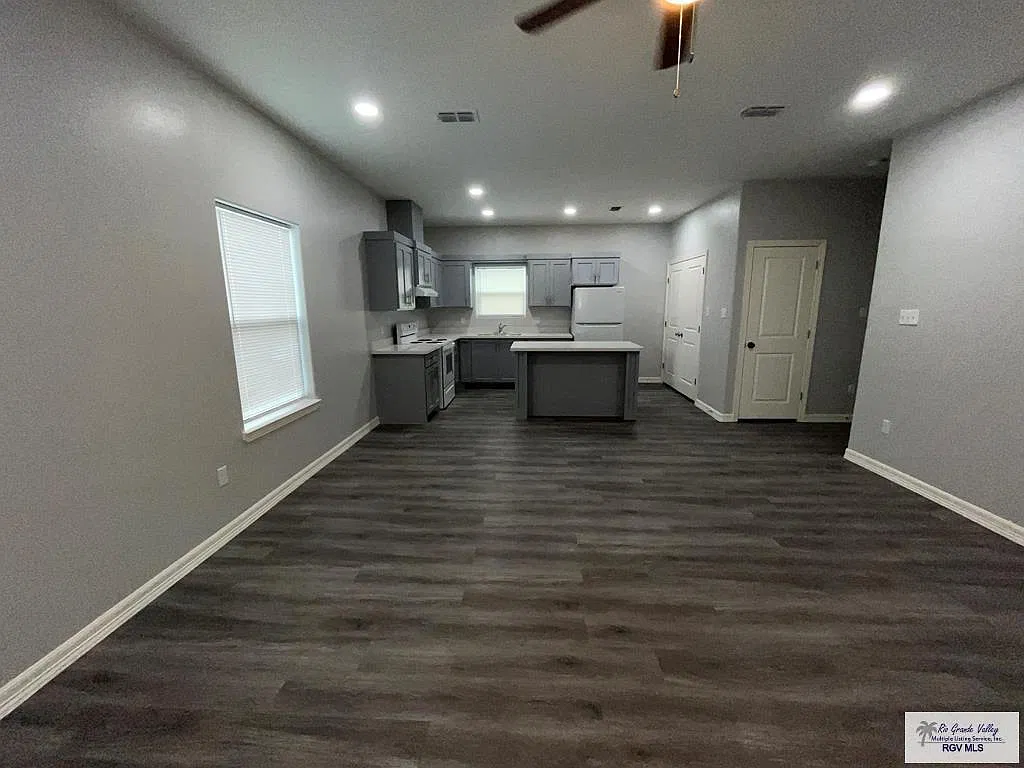 2 bed, 1.0 bath, 840 sqft, $1,100 — Photo 3