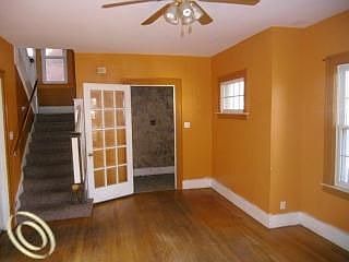 5th image of 353 Lakewood St
