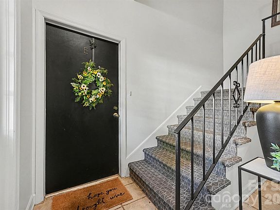 4th image of 5925 Quail Hollow Rd APT E