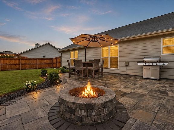 3rd image of 197 Hummingbird Ln