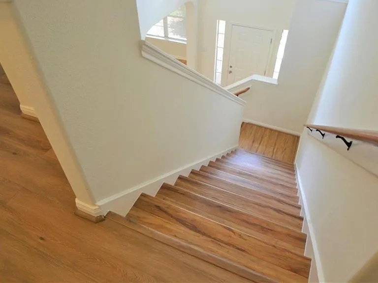 2110 Banfield Ct — Photo 25