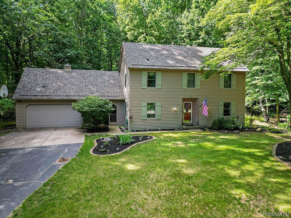 1st image of 9325 Autumnglo Dr