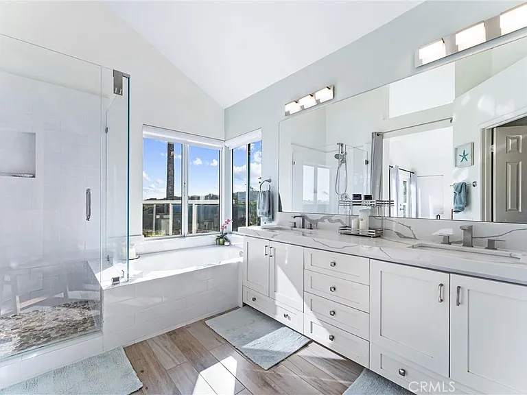 85 Palm Beach Ct — Photo 23