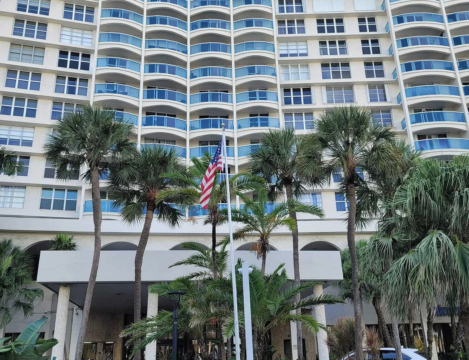 3800 S Ocean Dr — Photo 2