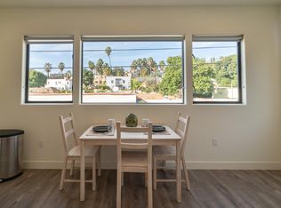 905 Parkman Ave, Los Angeles, CA 90026