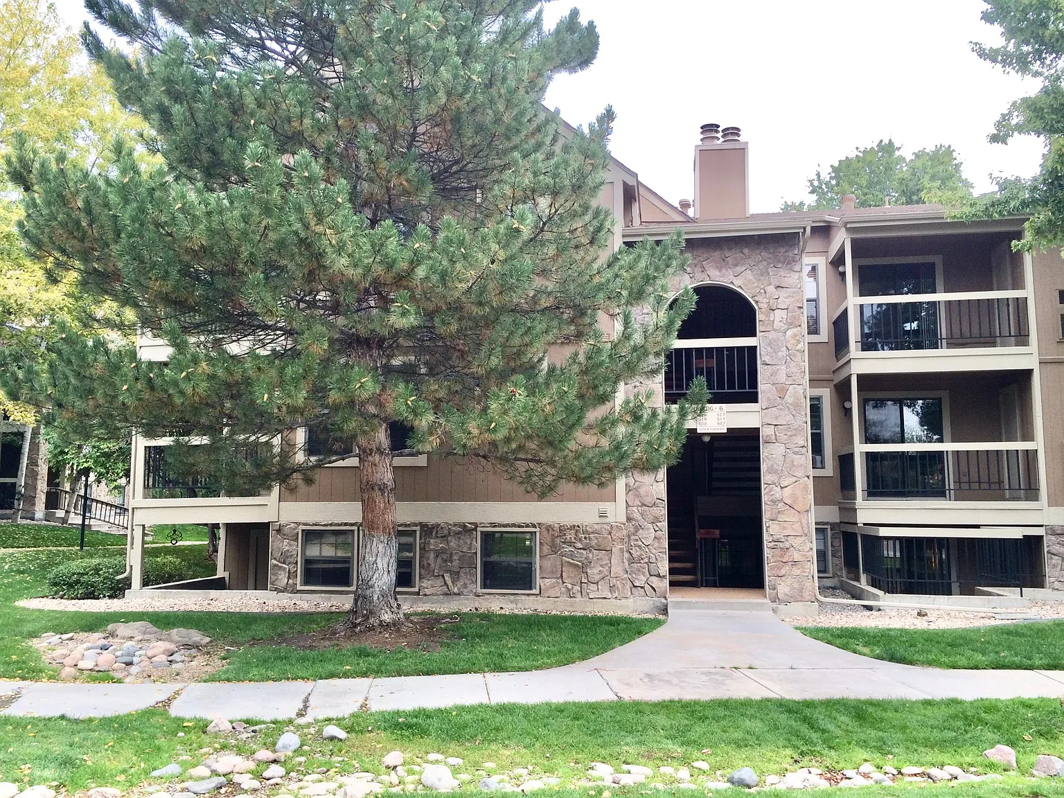 10930 W Florida Ave — Photo 3