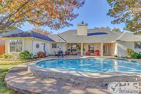 5th image of 409 Arbor Lawn Dr
