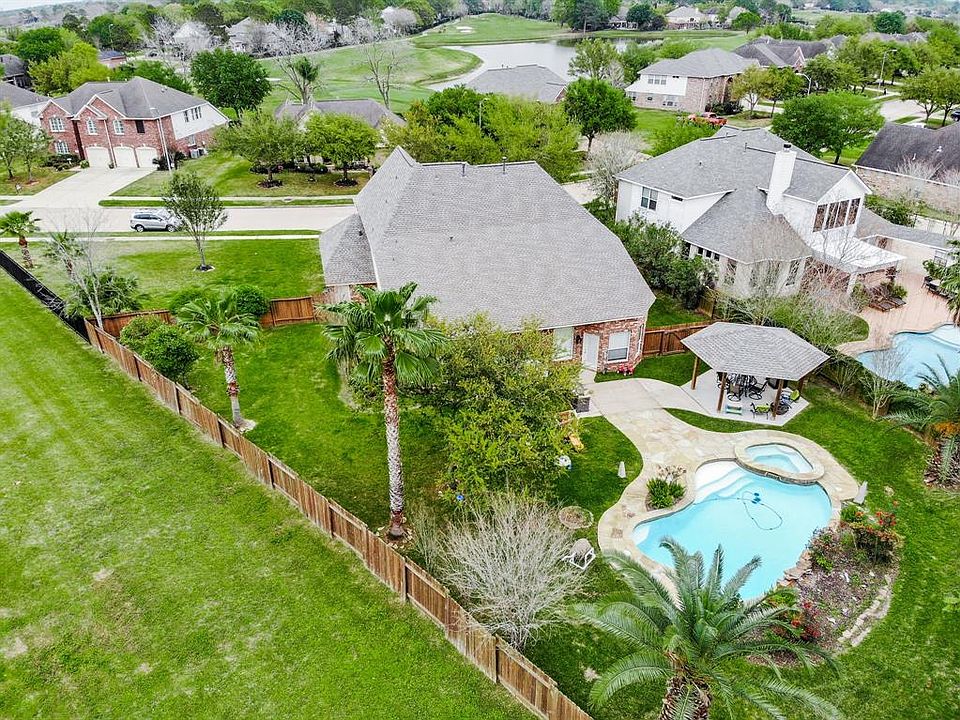 1st image of 1902 Blue Water Bay Dr