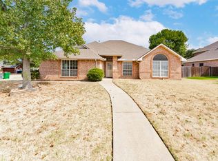 1708 Meadowbrook Ct, Decatur, TX 76234