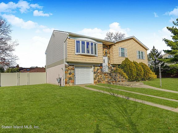3rd image of 997 Edgegrove Ave
