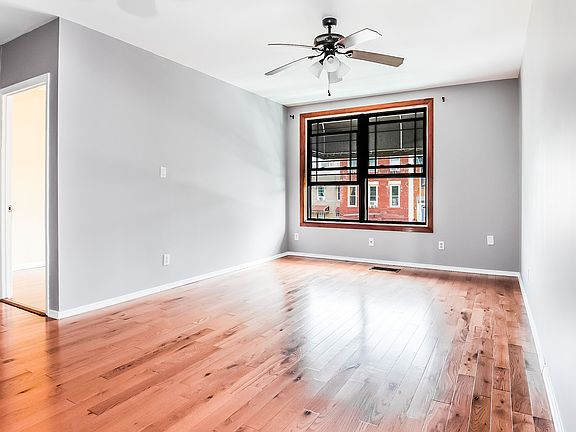 3rd image of 295 Marion St #9
