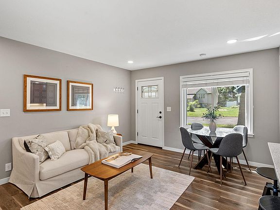 5th image of 2097 Belmont Ln E