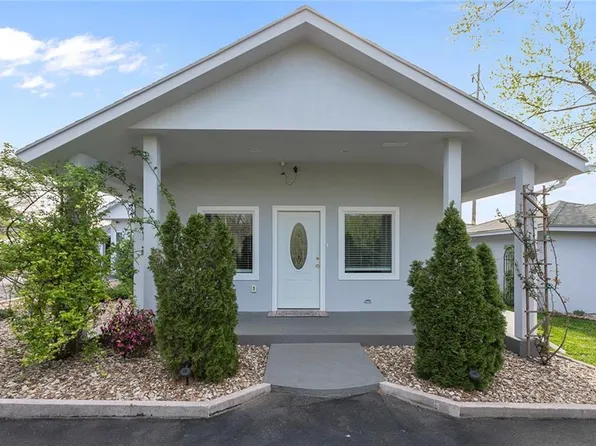 831 S 72nd St, Kansas City, KS 66111