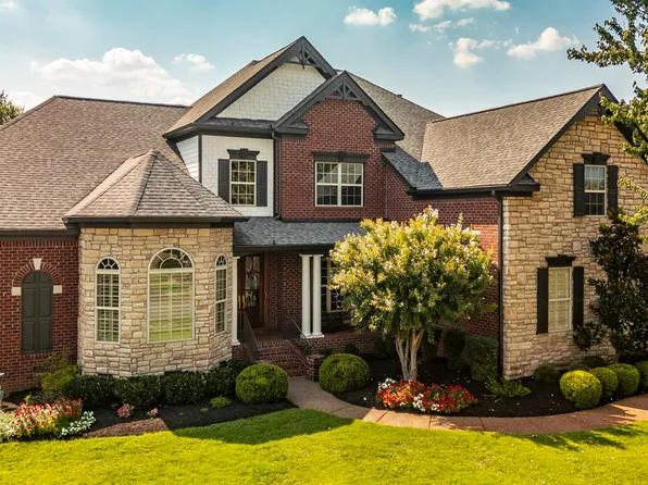 1248 Chloe Dr, Gallatin, TN 37066