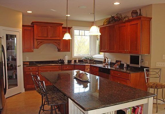 4th image of 3127 Walden Way