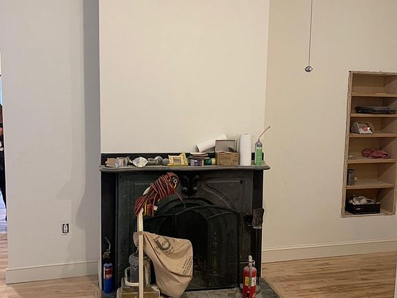 2nd image of 1536 Green St APT 3
