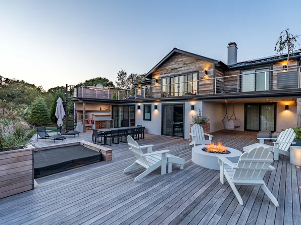 21 S Durham Rd, Montauk, NY 11954