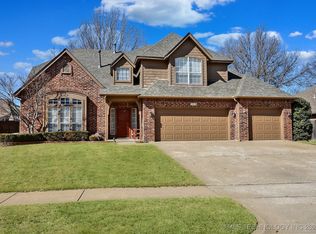 2418 S Redwood Pl, Broken Arrow, OK 74012