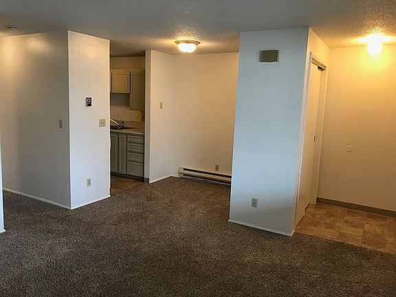 3rd image of 1405 Lewis St #27