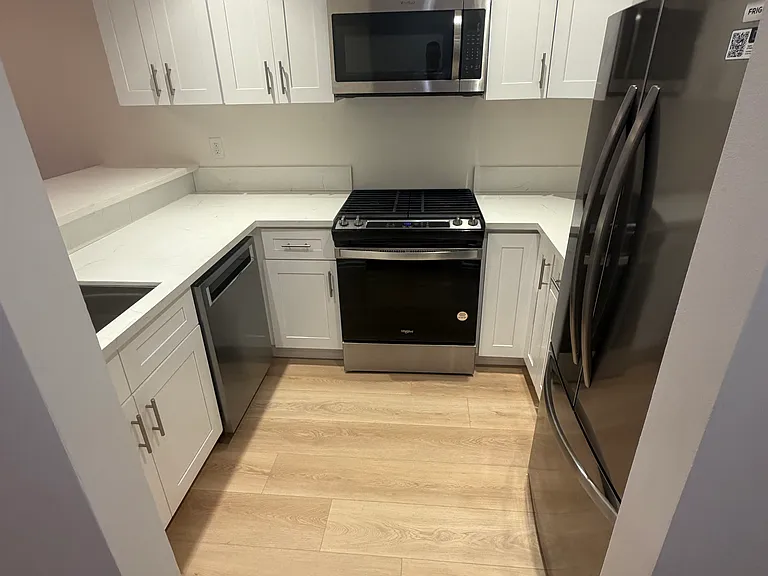 1125 Pico Blvd — Photo 9