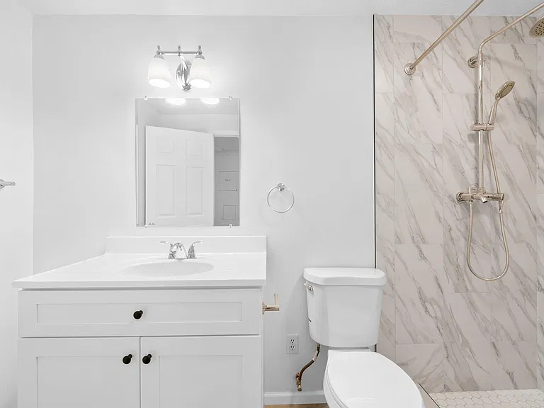 1009 S Lewiston Way — Photo 40