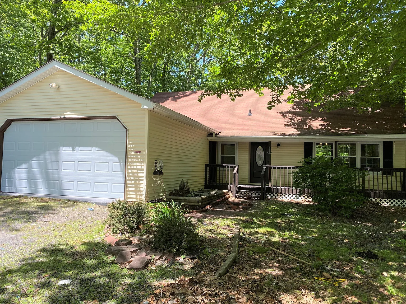 1532 Belgravia Dr photo 1