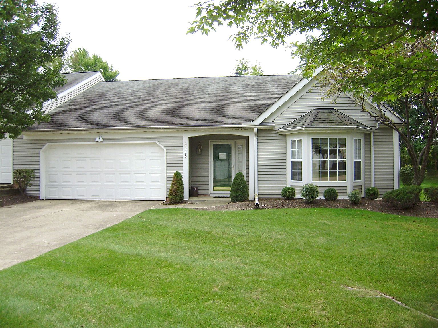 790 Pebblebrook Dr, Willoughby, OH 44094 Zillow