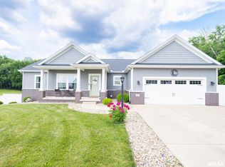 6 Kemp St, Delavan, IL 61734