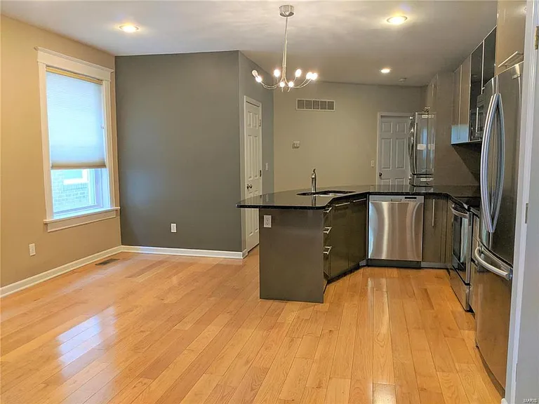 4164 W Pine — Photo 30