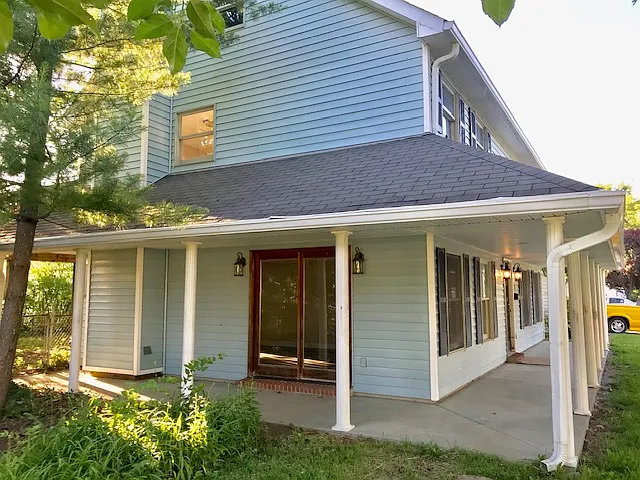 4 bed, 2.5 bath, 1850 sqft, $2,495 — Photo 2