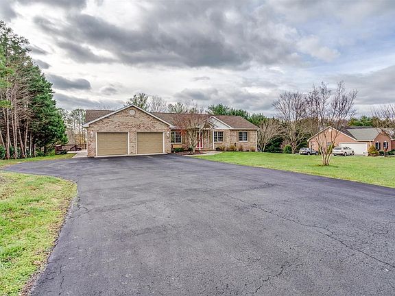 4th image of 103 Mockingbird Cir