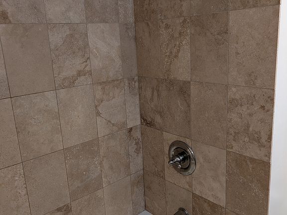 4th image of 222 W Willow St #2R