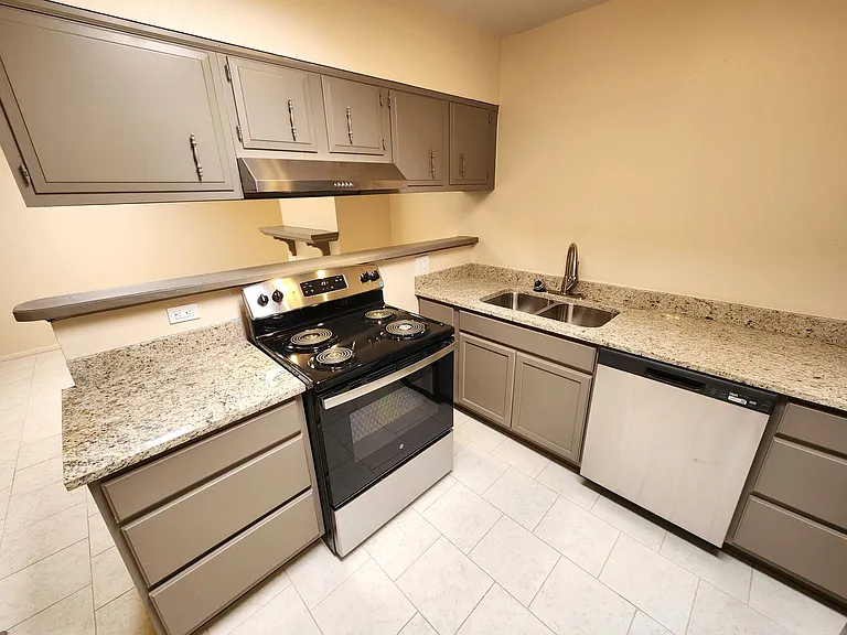 1217 La Fonda Dr — Photo 12