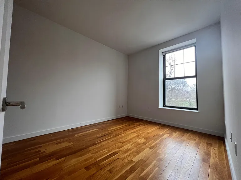 123 Parkside Ave #6Q — Photo 9