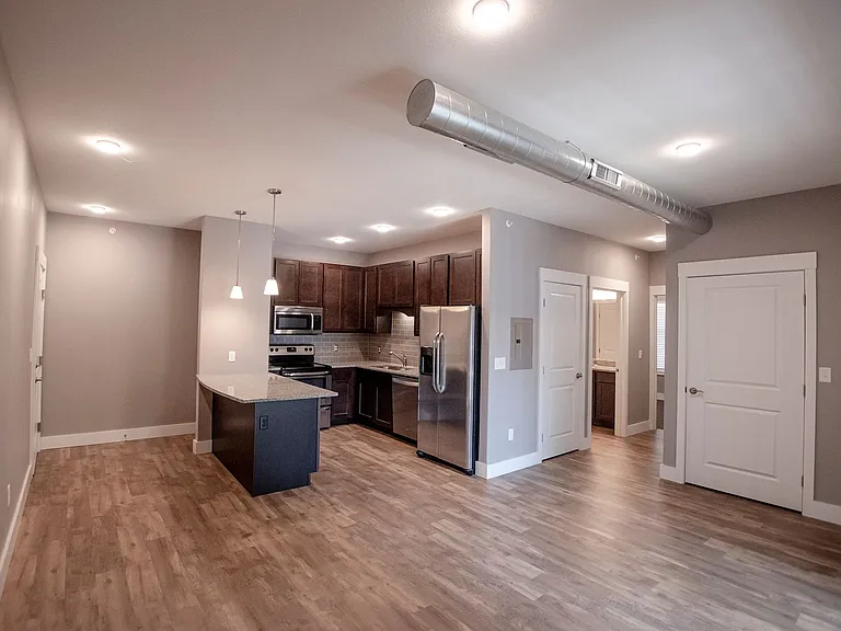 408 S Prairie St — Photo 19