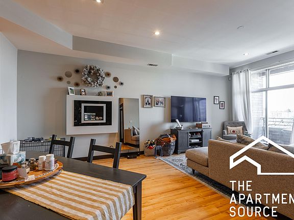 3rd image of 2346 N Lister Ave #404