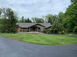 140 N Mosley Rd, Saint Louis, MO 63141