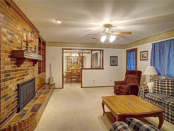 5th image of 2312 Cowan Pl