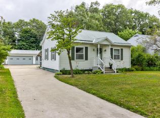 522 Fleser Ct, Spring Lake, MI 49456