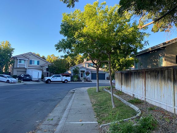 5th image of 9473 Lakewind Ln