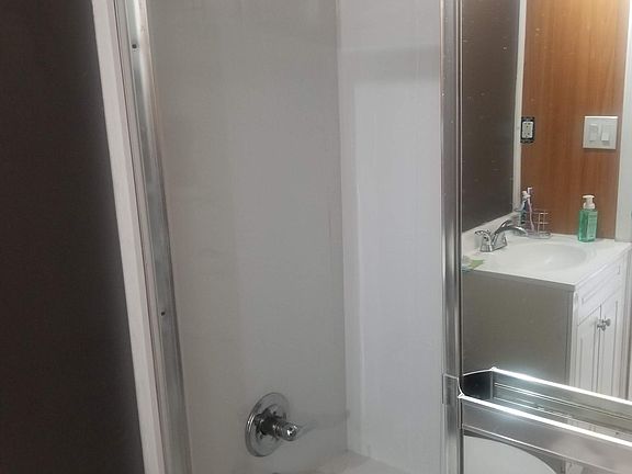4th image of 680 S Almaden Ave