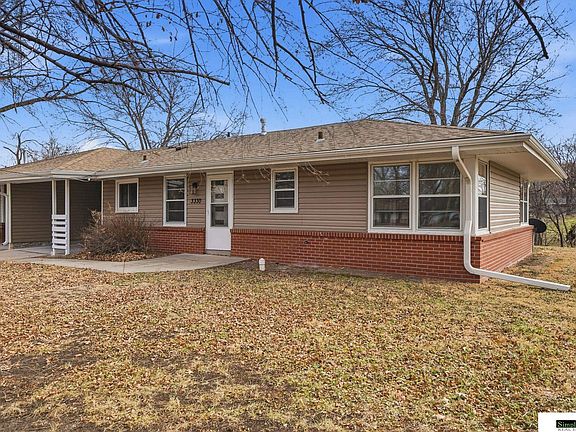 3rd image of 3330 Gott Cir