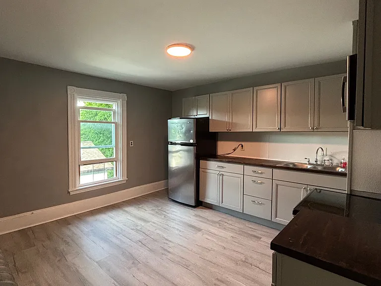 10 Highland Ave #2 — Photo 2